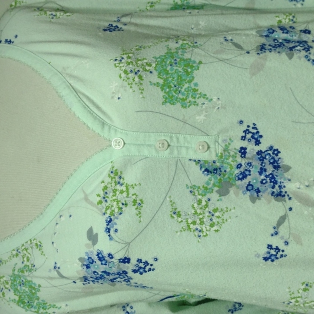 Floral Adonna cutoff pajamas, sz XXL - Picture 2 of 15